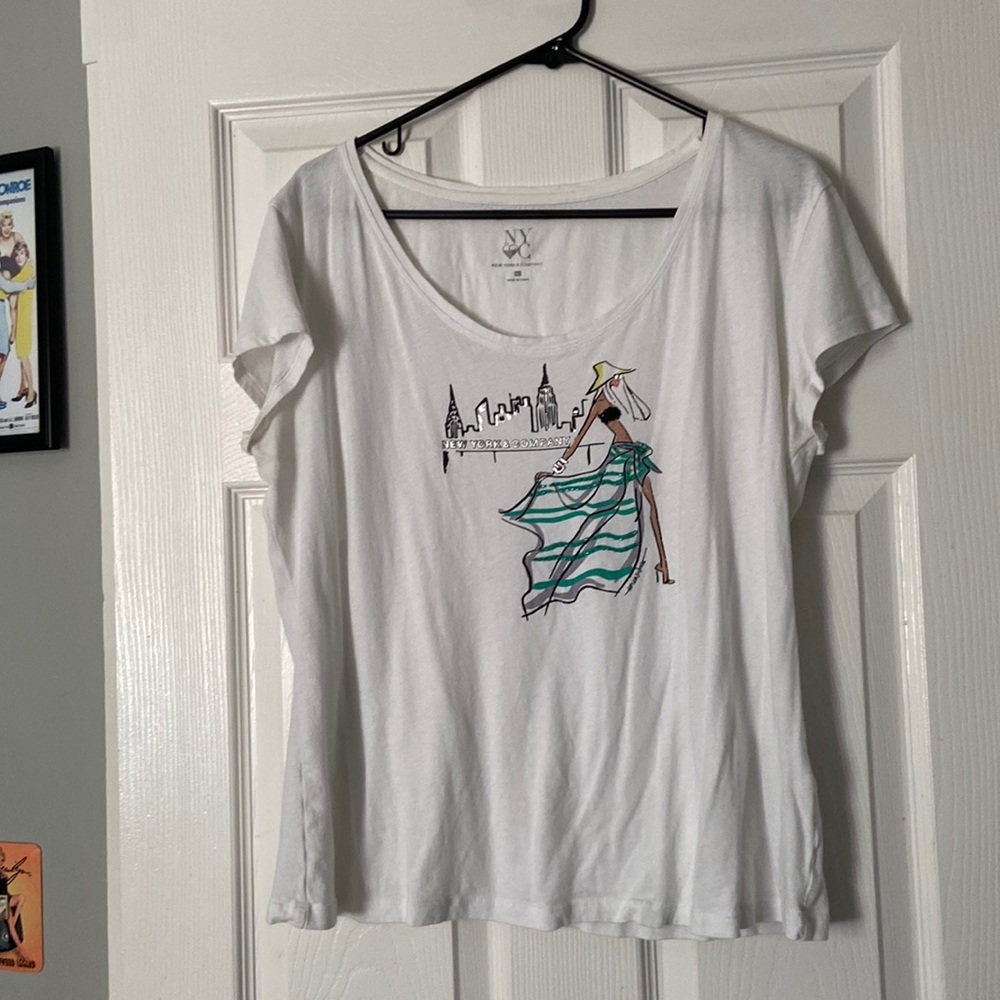New York & Company t shirt